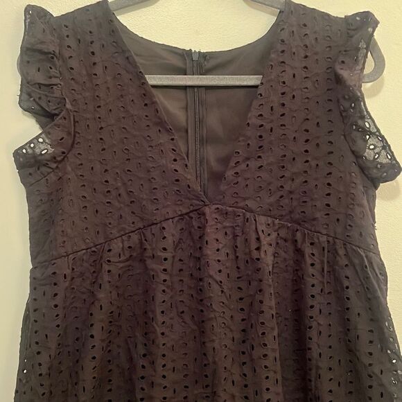 Women's Black Broderie Anglaise V Neck Sleeveless Tunic Dress - Picture 2 of 6